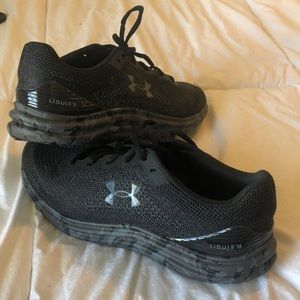 Underarmour liquify print running shoes